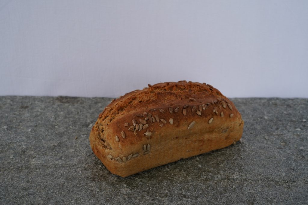 Dinkelruchbrot aus dem Holzofen vom Hofladen Riedweid in Mosen