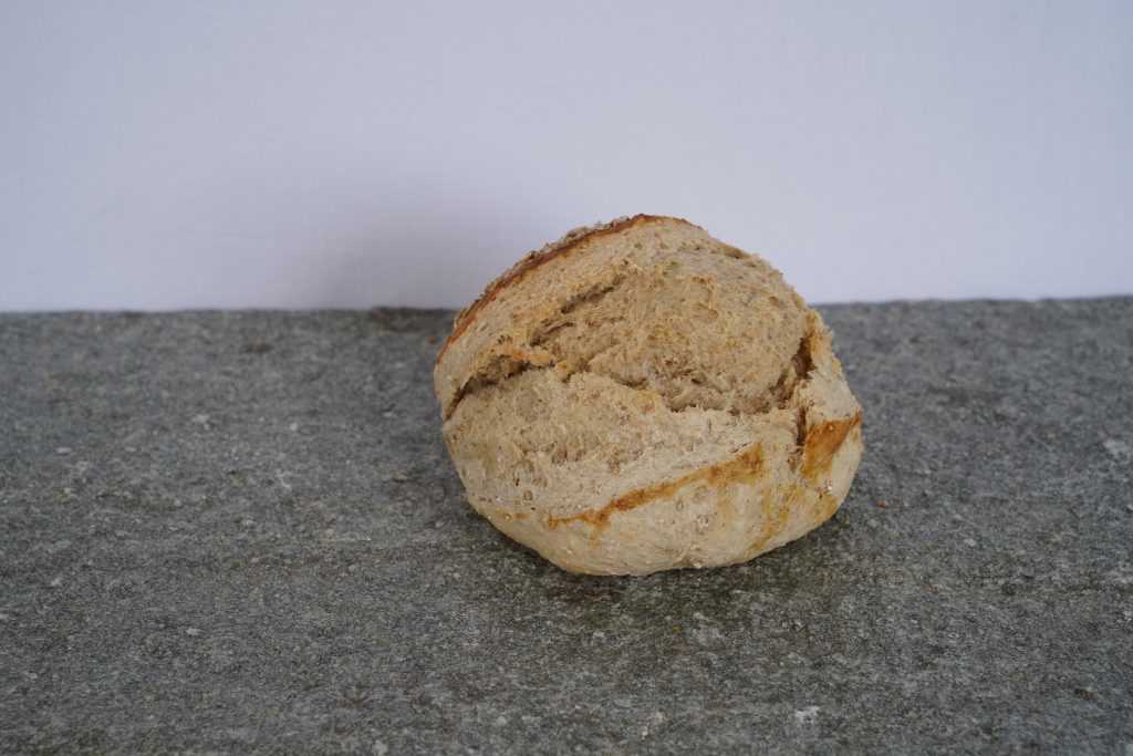 Brot aus dem Holzofen vom Hofladen Riedweid in Mosen